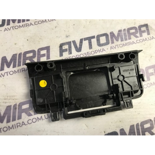  Накладка консоли VW Passat B6 2005-2010 3C0863289D